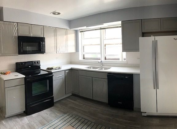 2nd image of 6214 N Albany Ave