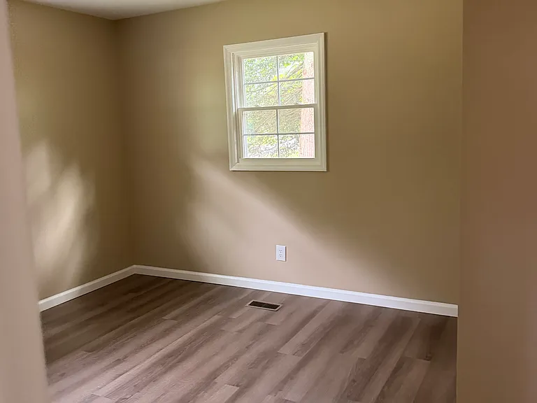 2886 Pigeon Springs Rd — Photo 7