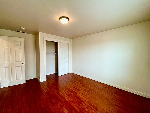 5th image of 227 Randolph St
