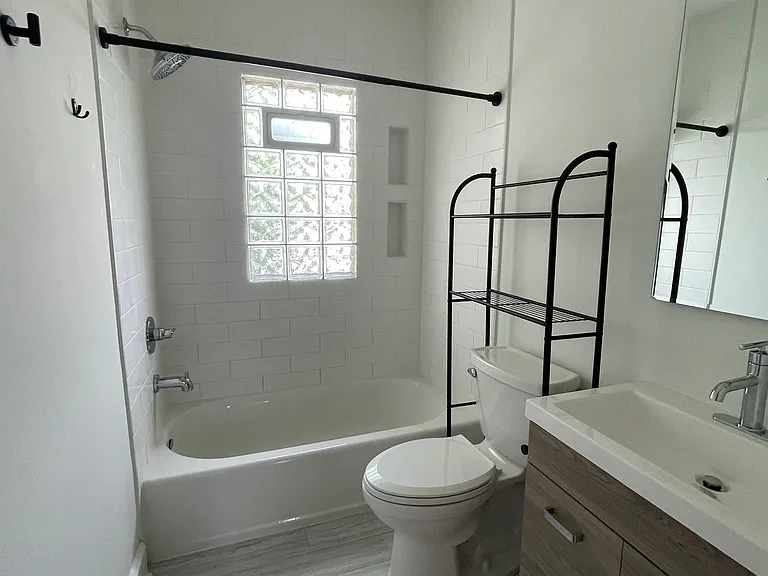 5203 Broadway St #5203 — Photo 9
