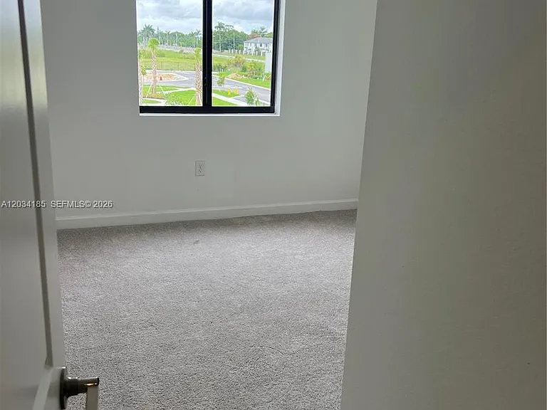 1540 NW 1st Ave — Photo 6