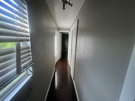 4th image of 3020 SW 52nd Ave #9-11