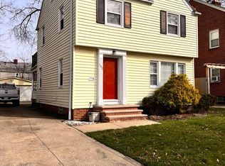 1143 Pennfield Rd, Cleveland, OH 44121