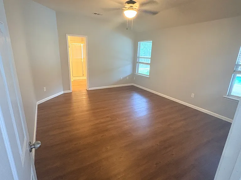 2260 Fieldcrest Dr — Photo 18