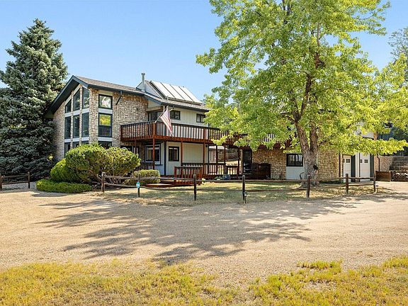3rd image of 1032 Ridglea Way