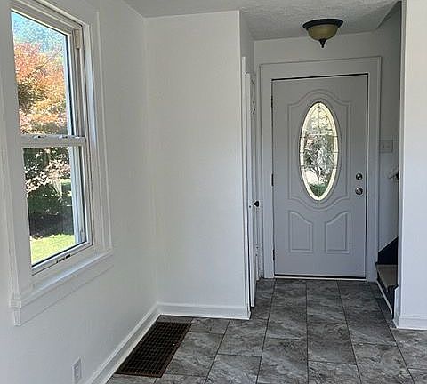 5th image of 1705 Pleasant Ave