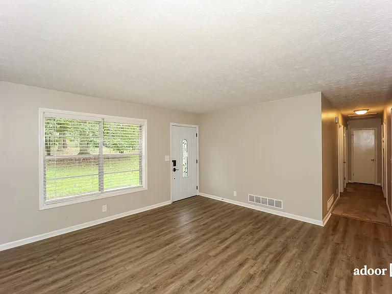 2928 Ann Marie Ln — Photo 7