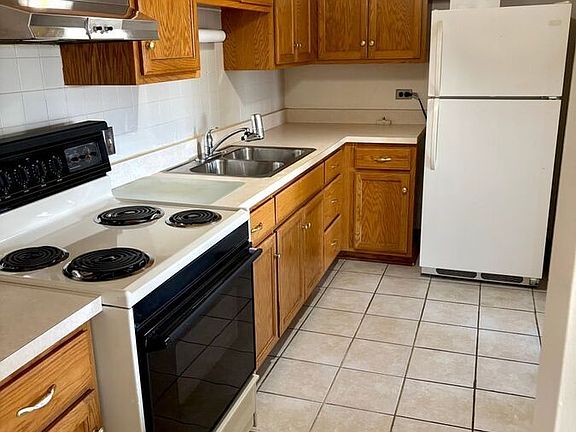 2nd image of 3200 W 101st St APT 211