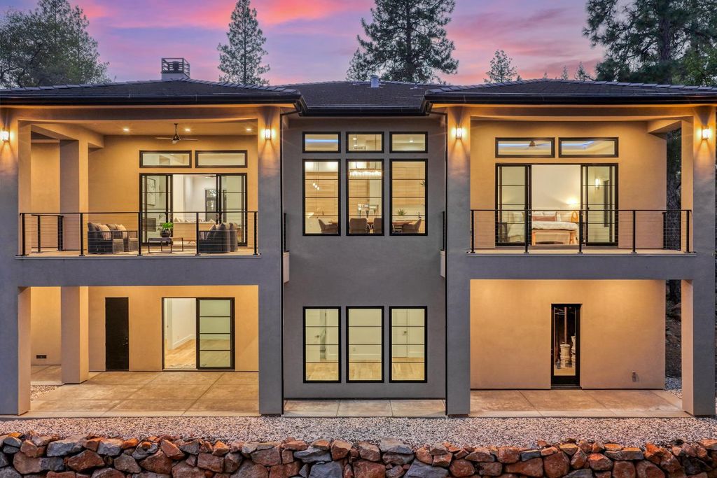 1455 Lodge View Drive 2