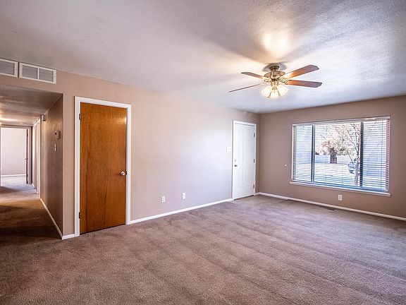 4th image of 2608 N Western Ave