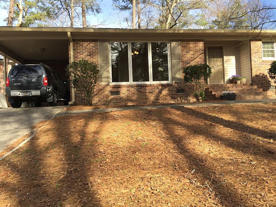 Carport. New vinyl windows
