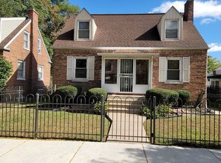 10055 S Oglesby Ave, Chicago, IL 60617