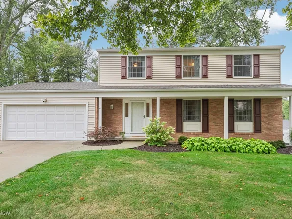 472 Greenhaven Cir, Akron, OH 44333