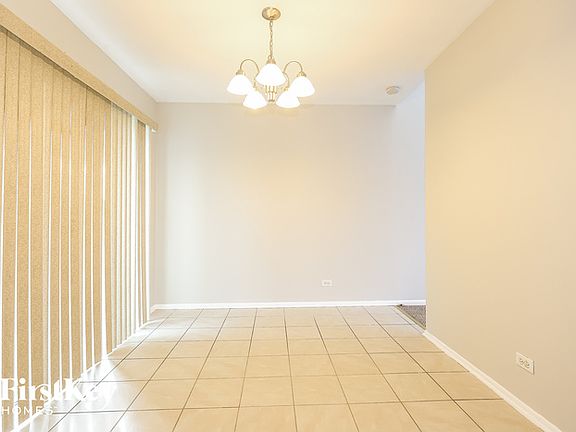 4th image of 3317 Fountainbleau Dr