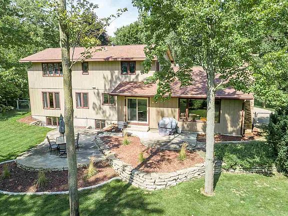 2nd image of 1319 Kirkland Dr