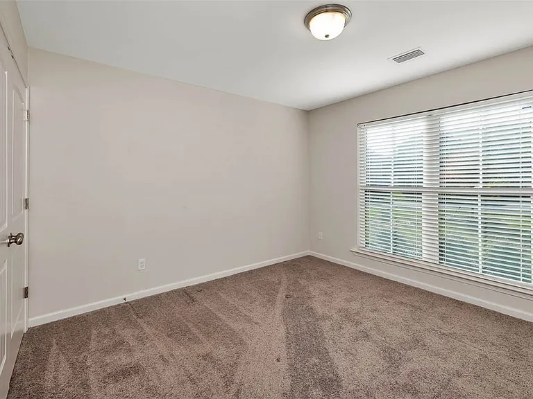 124 Heatherly Way — Photo 8