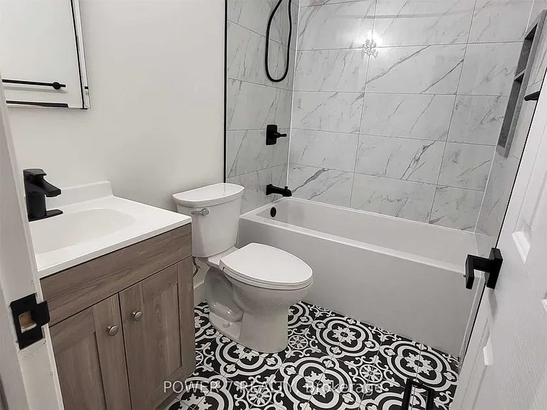 254 Bur Oak Ave — Photo 9
