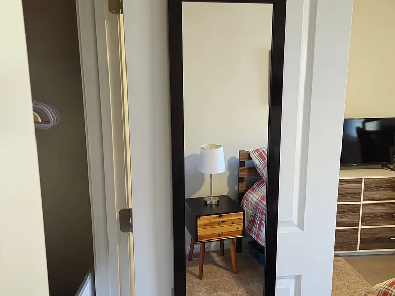Furnished room