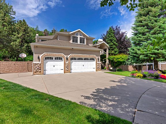 3rd image of 3185 E Chula Vista Cir