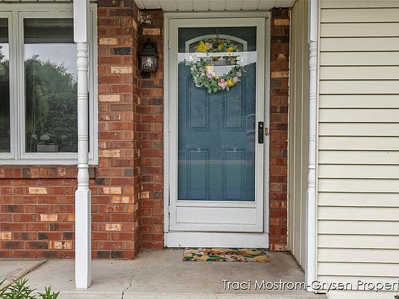 4th image of 2890 Michael Ct