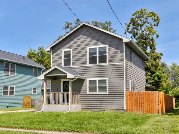 919 SE 9th St, Des Moines, IA 50309