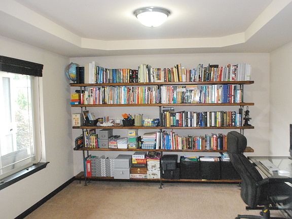 5th image of 965 Cove View Cir