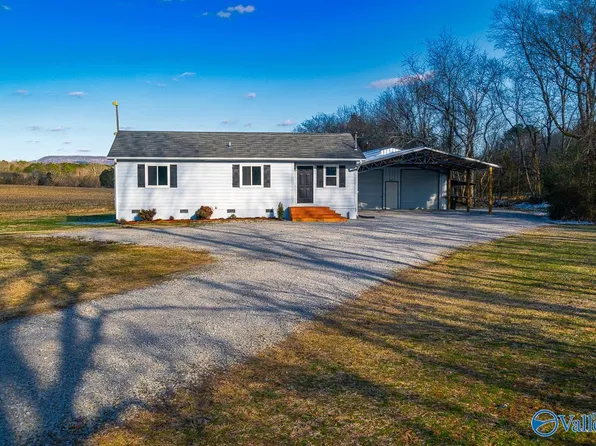 535 Berry Hollow Rd, Gurley, AL 35748