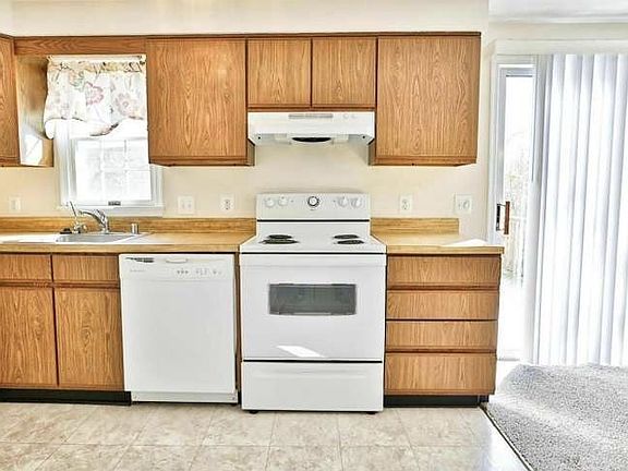 4th image of 12244 Bonmot Pl