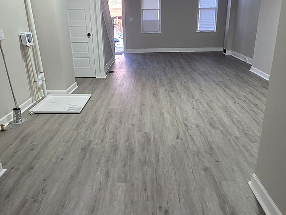 3rd image of 1203 Darley Ave