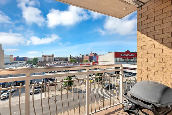 Sold by Douglas Elliman | media 17