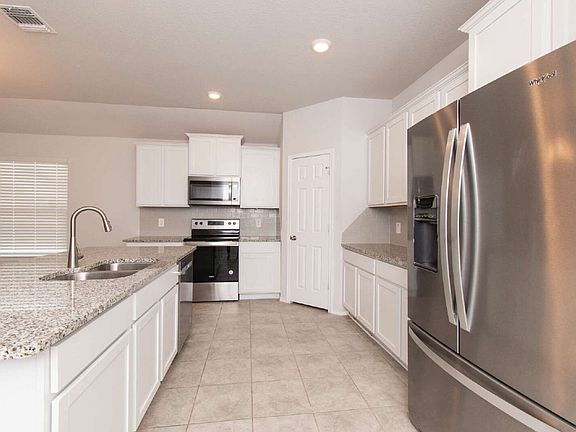 5th image of 2321 Aylesbury Dr