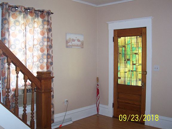 5th image of 523 E Main St