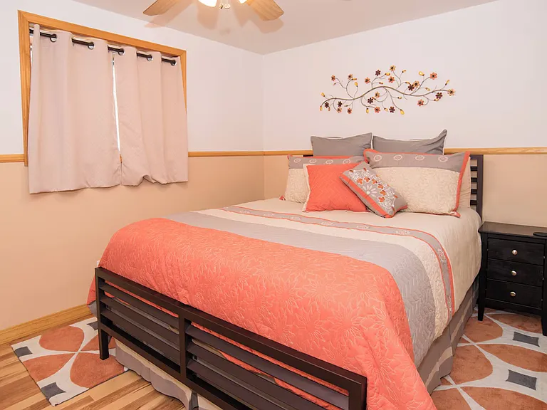 451 Mountain Shadow Dr — Photo 9