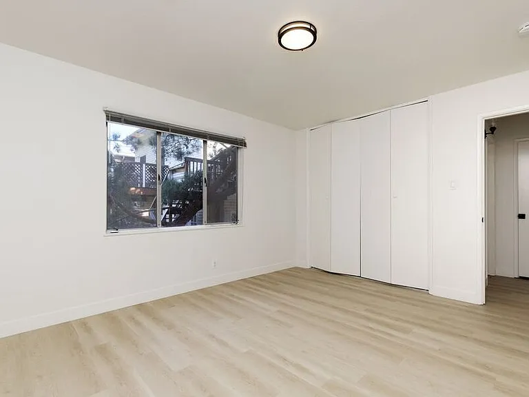 407 Vernon St — Photo 28