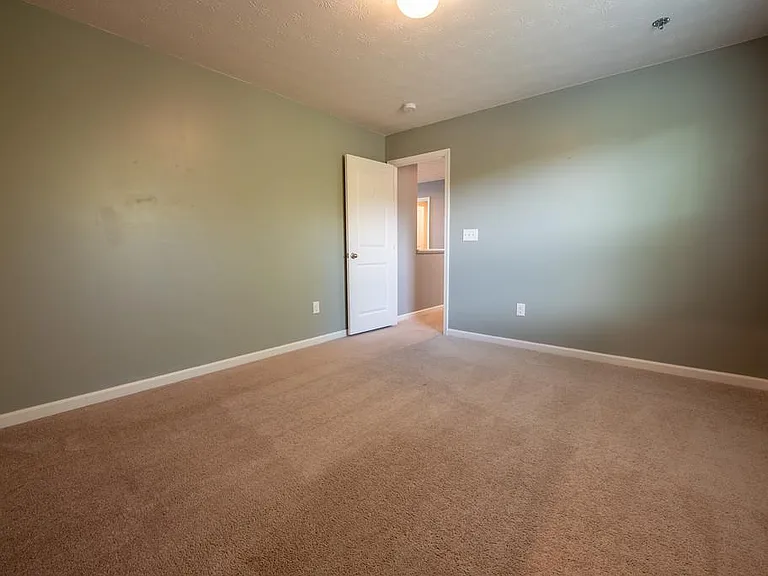 Bedroom 3 View 3