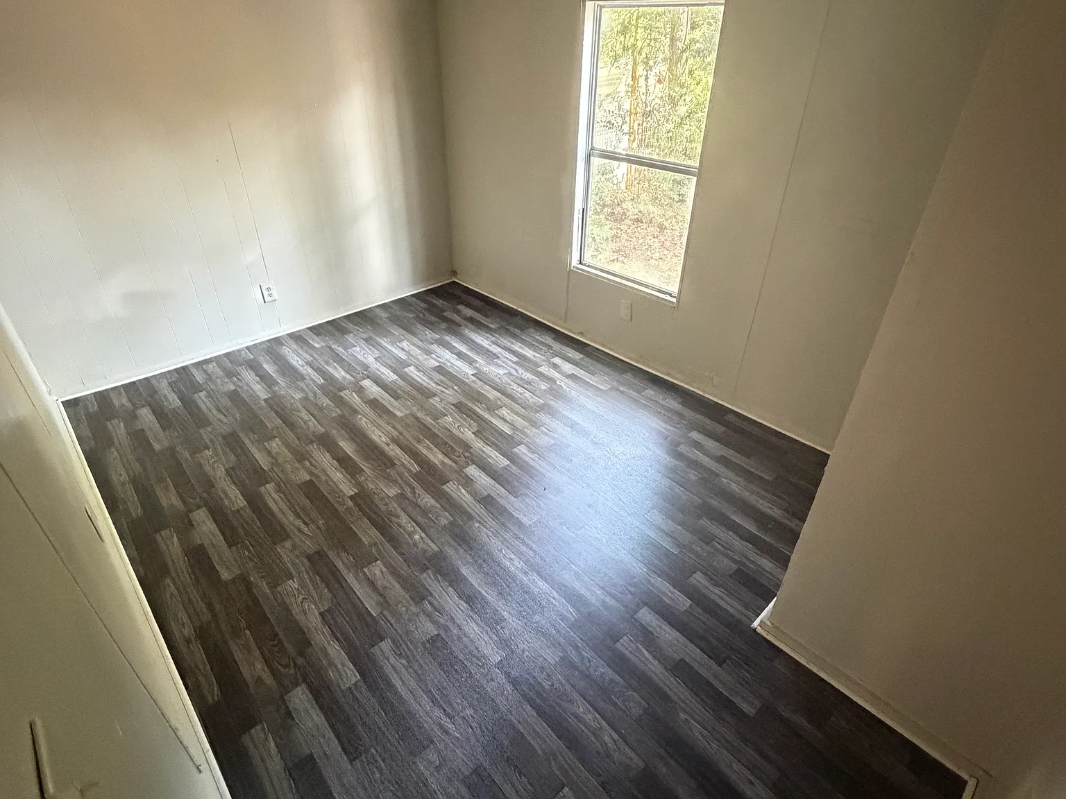 3 bed, 1000 sqft, $950 — Photo 2