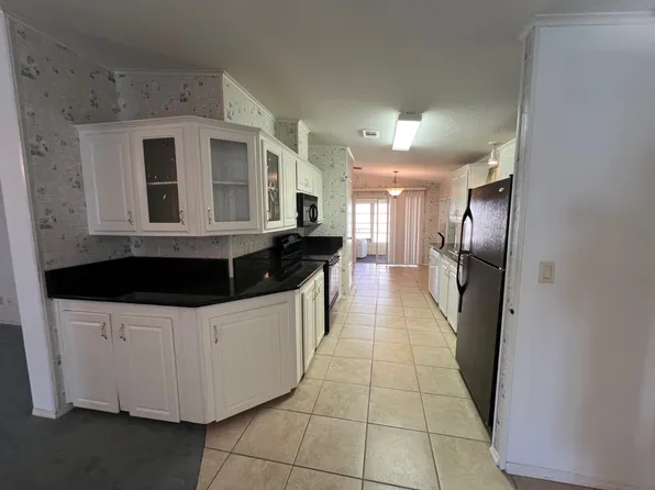 8153 Monitor Dr, New Port Richey, FL 34653