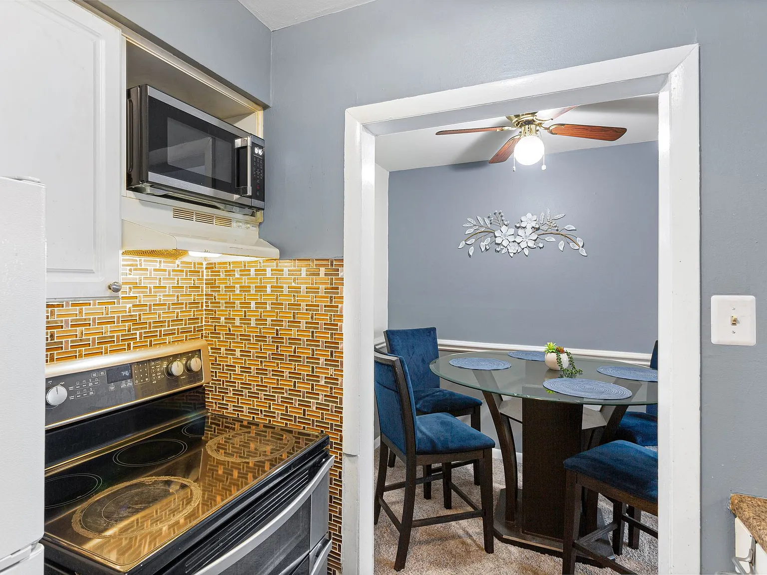2 bed, 920 sqft, $1,550 — Photo 4