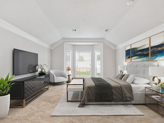 2nd image of 124 Emerald Loch Ln