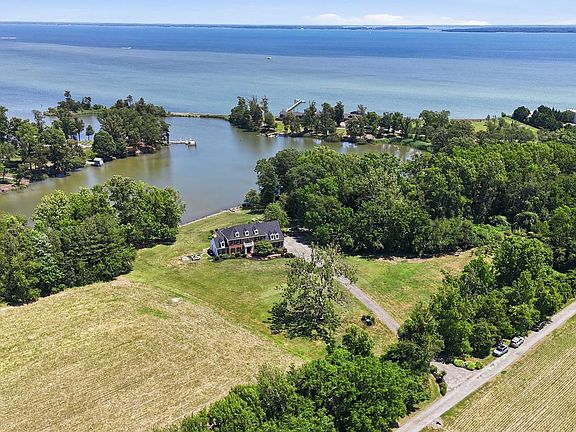 2nd image of 1810 Love Point Rd
