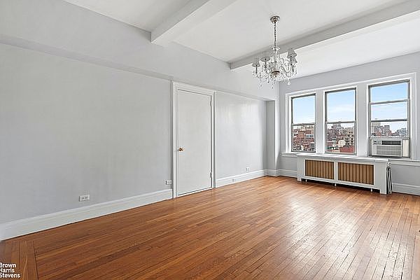 1st image of 157 E 72nd St APT 15B