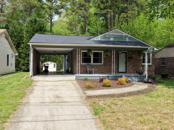 505 Cedarbrook Dr, Danville, VA 24541