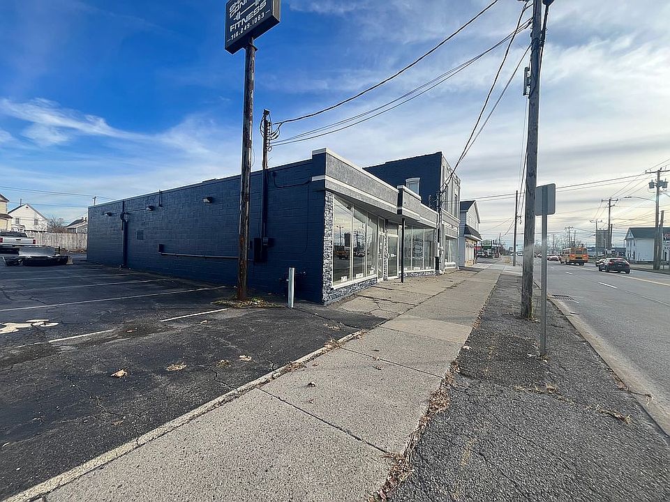 2nd image of 5799 Transit Rd