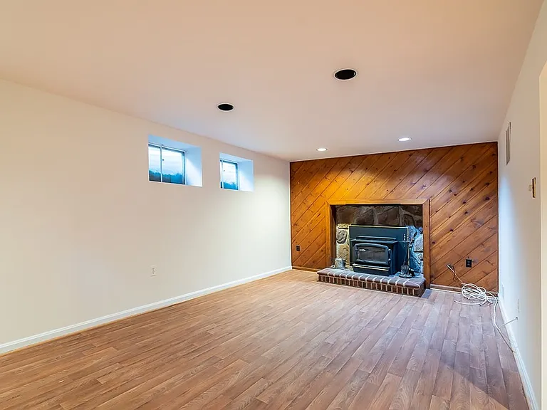 6400 Ruffin Rd — Photo 31