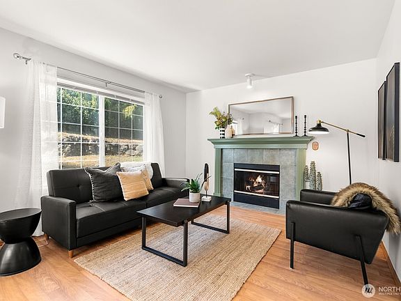 5th image of 11051 Pansy Place NW