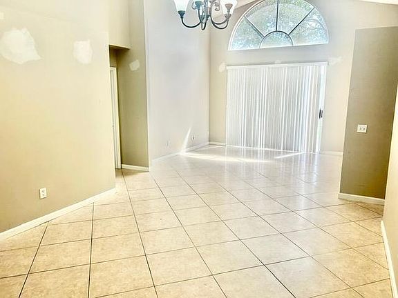 3rd image of 7584 Thornlee Drive