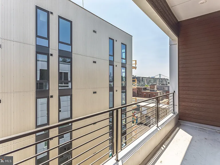 1115 N American St #B6 — Photo 11