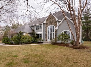 7 Crestview Rd, Bedford, MA 01730