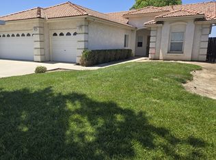 561 Bluejay Ave, Lemoore, CA 93245