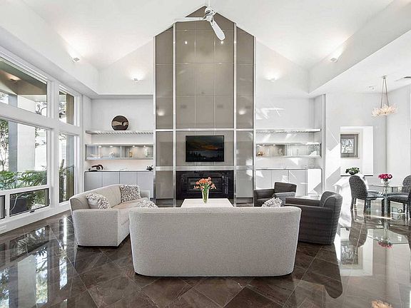 5th image of 108 Regents Park